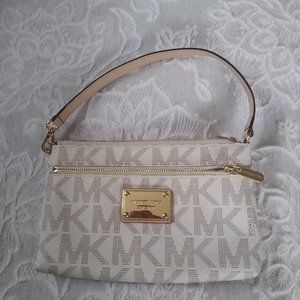 Michael Kors Crossbody Zippered Purse